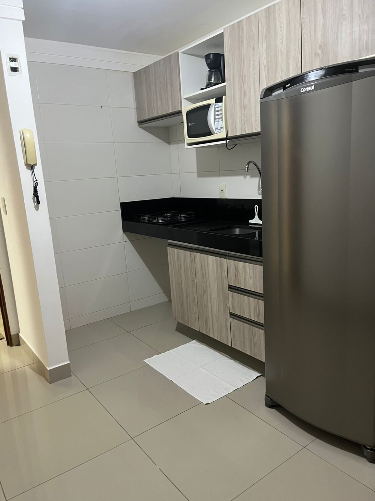 Family Apartment, Lanai | Private kitchen