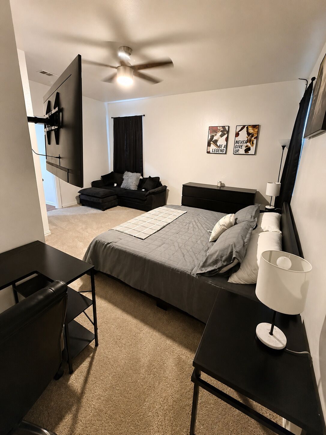 2 habitaciones, tabla de planchar con plancha, wifi y ropa de cama 
