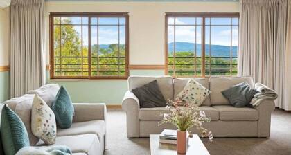 Twilight Ridge - A Treetop Retreat