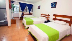 Standard Triple Room, Balcony, City View - Coral Crown Hotel (San Andrés)