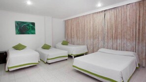 In-room safe, iron/ironing board, free WiFi - Coral Crown Hotel (San Andrés)