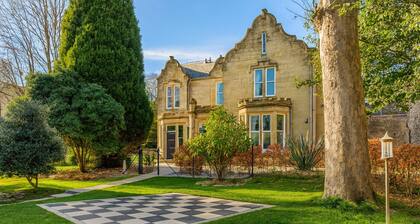 Rose House Male Only Accomodation