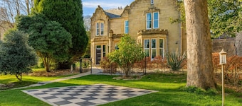 Rose House Male Only Accomodation