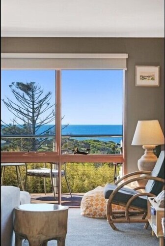 Viewpoint - Sparkling Coastline Views