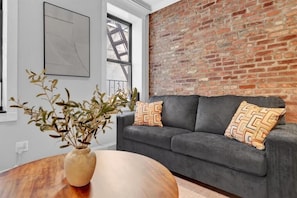 Living area - NYC Apartment 346-C (New York)