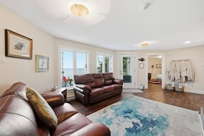House | 4 bedrooms - Oceanfront Sanctuary Private Peaceful (Northwest Cove)