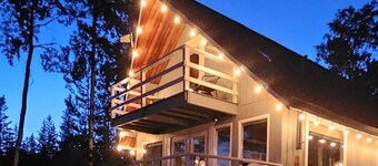 Beautiful Lake View Cottage in the Cariboo