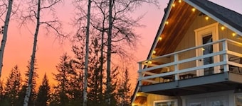 Beautiful Lake View Cottage in the Cariboo