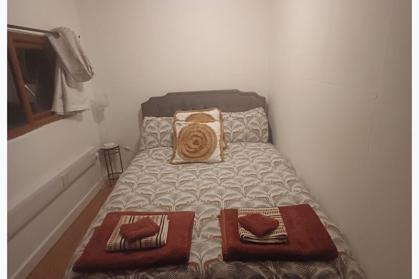 1 camera, ferro/asse da stiro, Wi-Fi, lenzuola