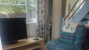 Interior - Inviting 1-Bed Cottage in Pontypridd (Pontypridd)