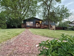 Exterior - Sunny Retreat with Stunning Golf Course Views (Centennial)