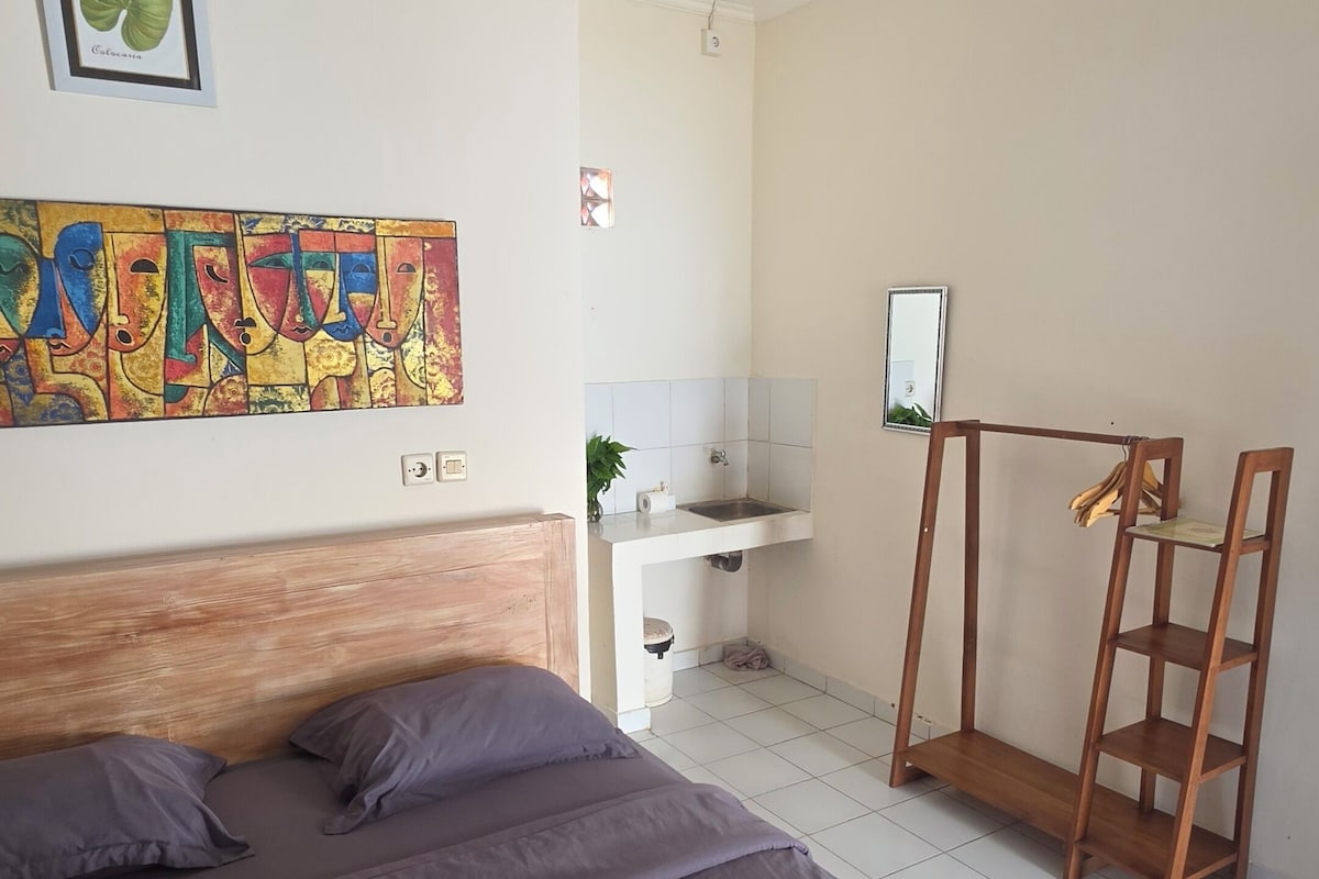 Comfort tweepersoonskamer, uitzicht op tuin | Een laptopwerkplek, gratis wifi, individueel gedecoreerd