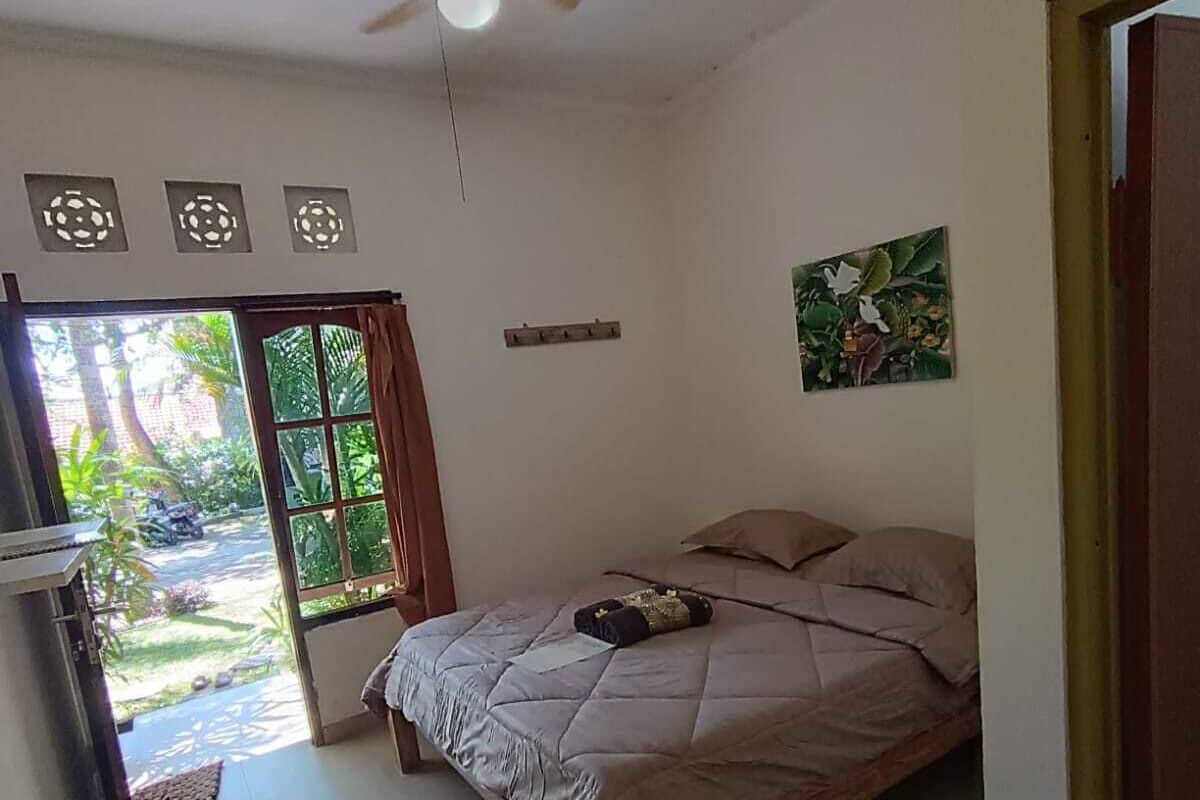 Habitación Deluxe doble, vistas al jardín | Espacio para trabajar con un portátil y wifi gratis