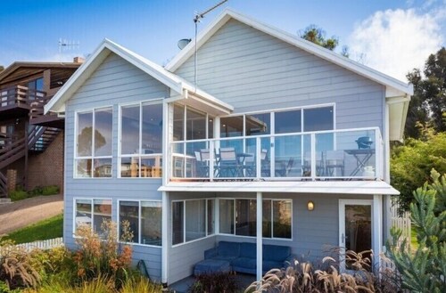 Wildviews - Sweeping Ocean & Forest Views