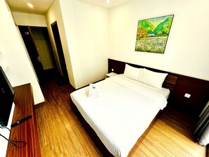 Căn hộ Cao cấp, 2 phòng ngủ, quang cảnh thành phố, cao tầng | Nệm có lớp đệm bông, bàn, khu vực làm việc phù hợp cho laptop 