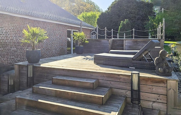 Terrace/patio - Amazing home in Verchain-Maugré with sauna (Verchain-Maugré)