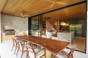 Outdoor dining - Fabulous 3-bedroom house with AC in charming Pinilla (Pinilla)