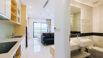 標準公寓, 城市景 | 浴室 | 淋浴設備、免費梳洗用品、風筒、拖鞋