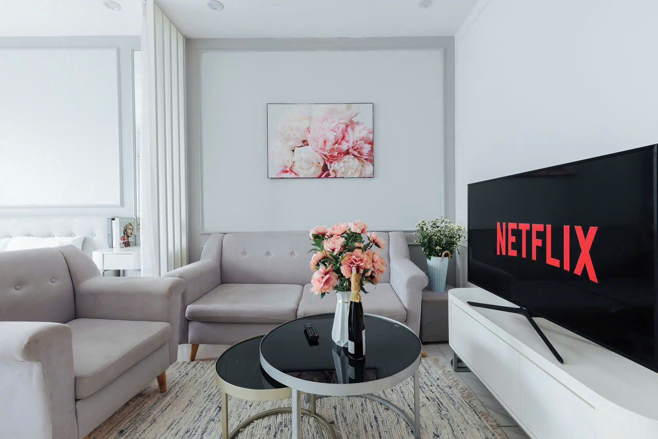 Standard Apartment, City View | Living area