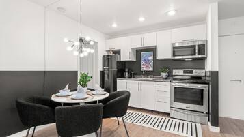 Fridge, microwave, oven, coffee/tea maker