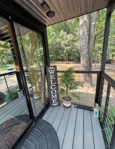 Tiny House @ Rustic Farm near DC with Hot Tub, Cold Plunge, Sauna, Walking Trail