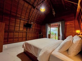 Escritorio, wifi gratis y ropa de cama 