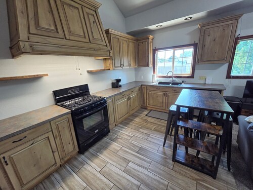 Charming backyard apartment in Clearfield perfect for your next getaway