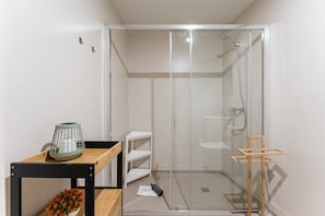 Shower, hair dryer, towels - GuestReady - Apartment in São Mamede de Infesta (São Mamede de Infesta)