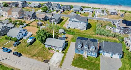 Cape cottage near town neck beach
