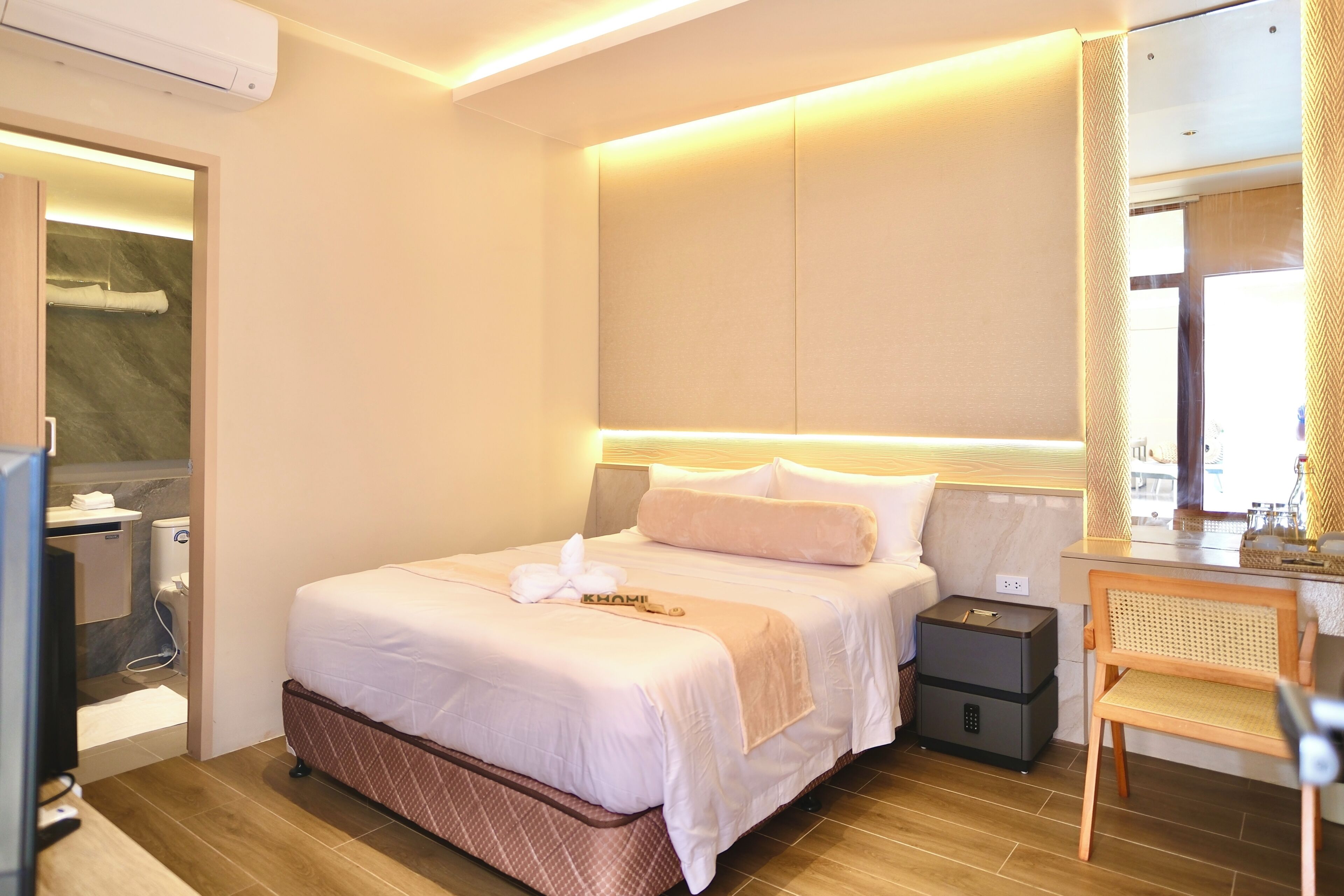 In-room safe, desk, laptop workspace, blackout drapes