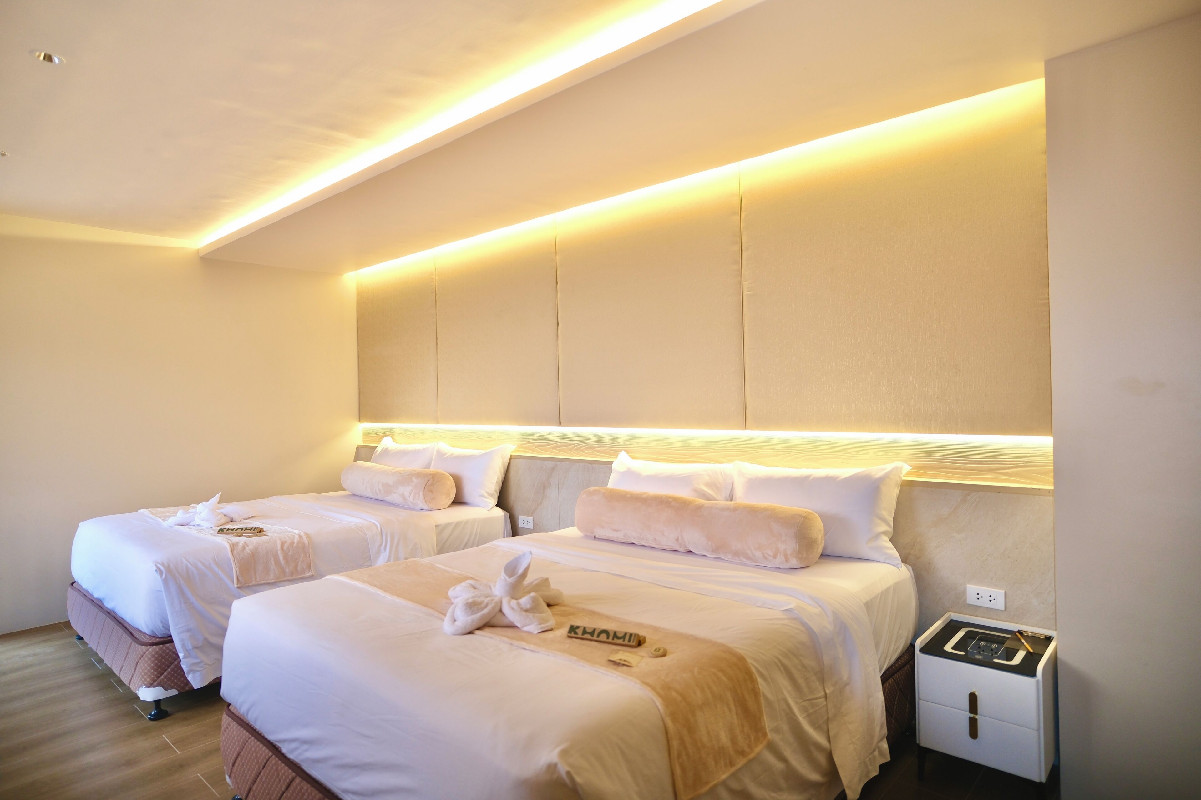Superior Quadruple Room, Pool View | Spa