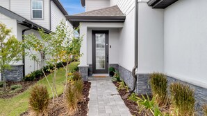 Exterior detail - Parkside Paradise (Kissimmee)