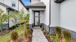 Exterior detail - Parkside Paradise (Kissimmee)