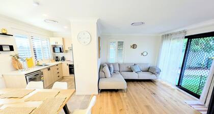 Umina beach retreat. Walk to Shore.3BR. Fire pit.Netflix