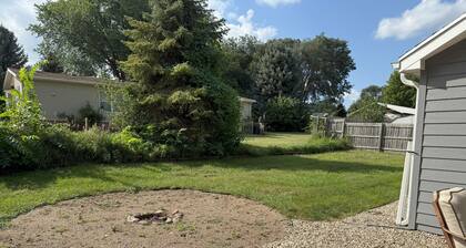 Country-themed 3 bedroom cabin near Lewis & Clark Lake at DJ's Resort