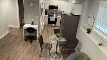 House, 2 Bedrooms | Dining room