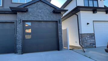 House, 2 Bedrooms | Exterior