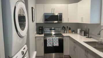 House, 2 Bedrooms | Laundry