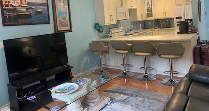 Superb 2-bedroom condo in Surrey perfect for relaxing getaways