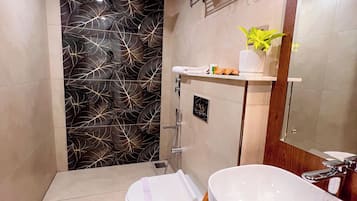 Deluxe Room | Bathroom