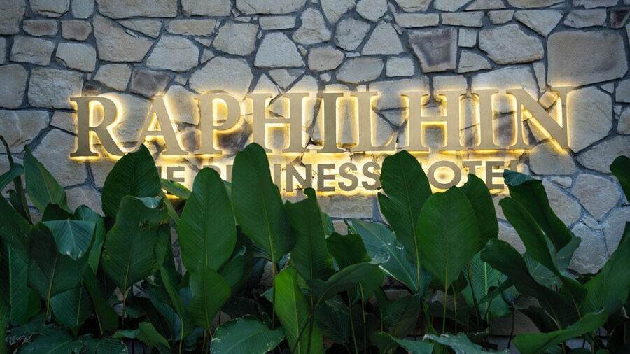 Raphilhin The Business Hotel