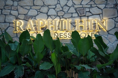 Raphilhin The Business Hotel