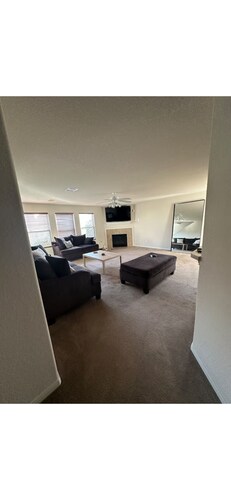 Cozy 4-bedroom house in lovely Houston with amenities