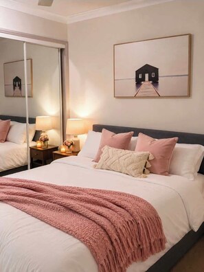 3 bedrooms, iron/ironing board, free WiFi, bed sheets - Escape to our stylish retreat, just minutes from Mooloolaba Beach. (Mountain Creek)