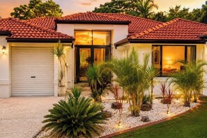 Exterior - Escape to our stylish retreat, just minutes from Mooloolaba Beach. (Mountain Creek)