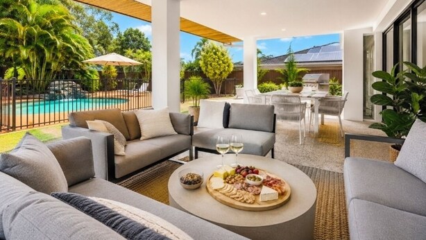 Outdoor dining - Escape to our stylish retreat, just minutes from Mooloolaba Beach. (Mountain Creek)