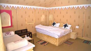 Deluxe Room | Desk, laptop workspace, free WiFi