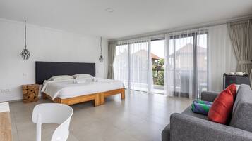 Deluxe Room, Garden View | Free WiFi, bed sheets