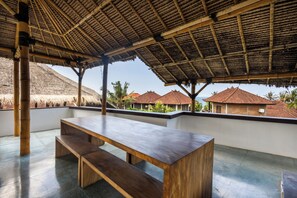Khu ẩm thực ngoài trời