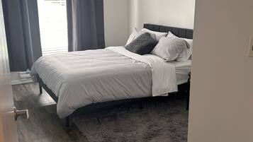 WiFi, bed sheets